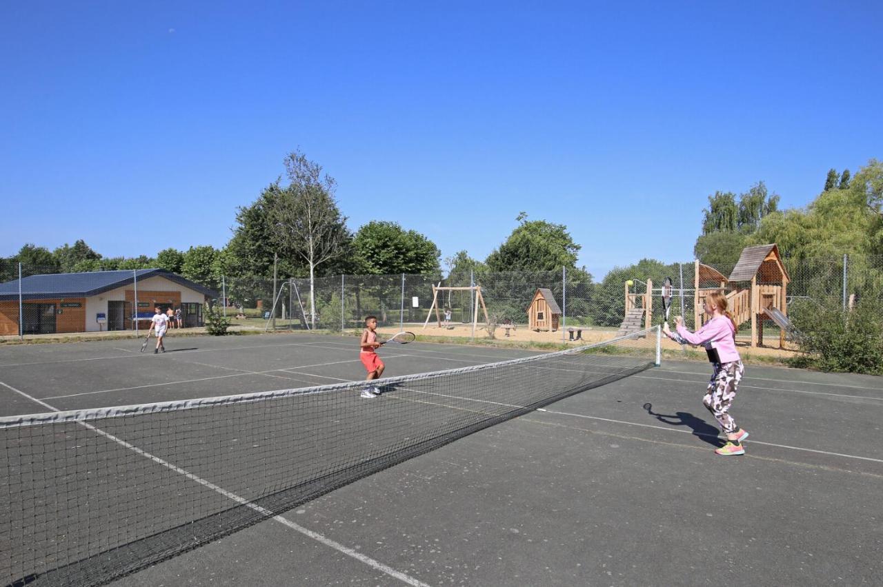 Campsite Huttopia Baie Du Mont Saint Michel Baguer-Pican