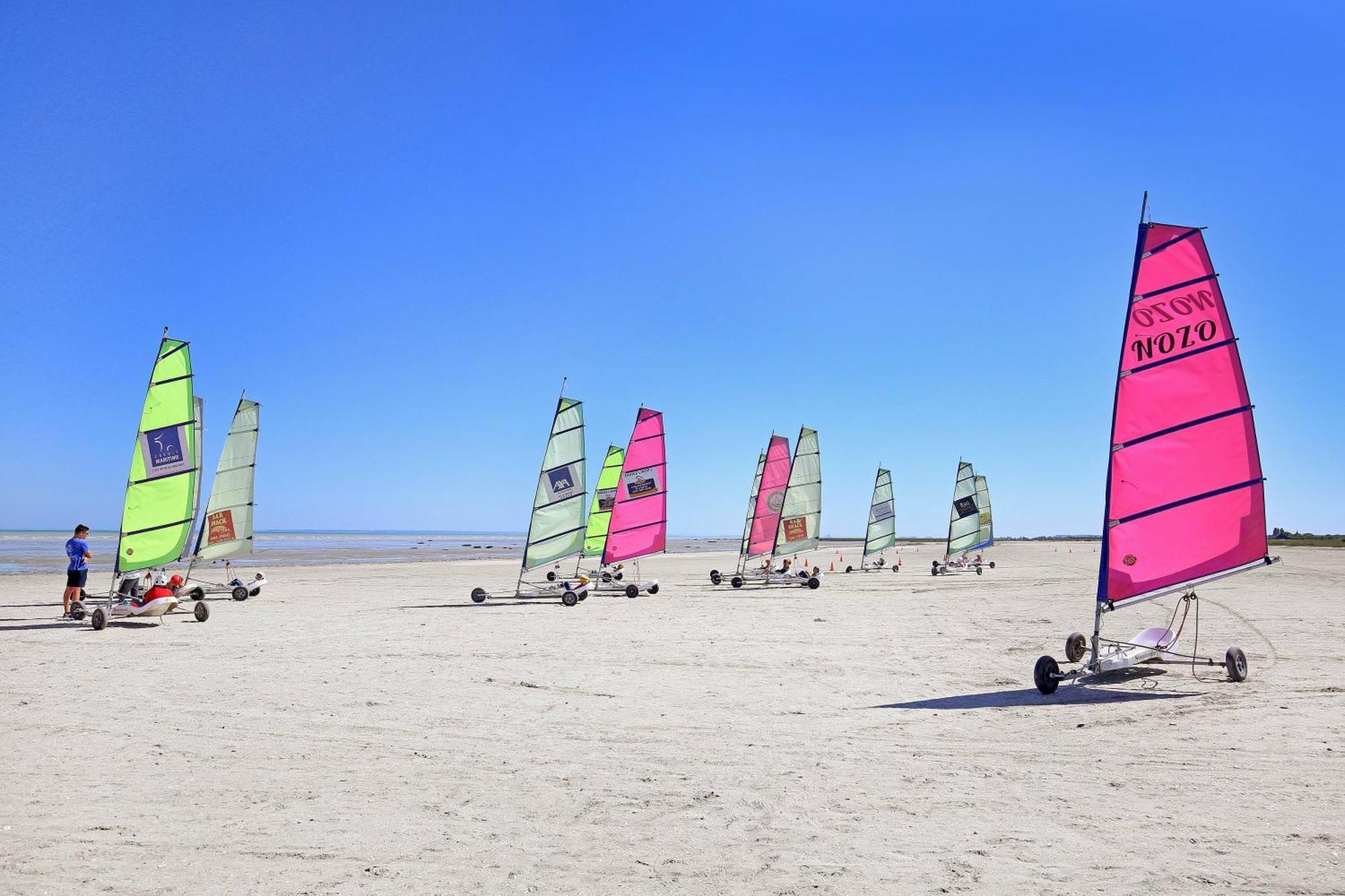 Campsite Huttopia Baie Du Mont Saint Michel Baguer-Pican